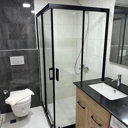 Real Homes Lara Self Check-in شقة فندقية