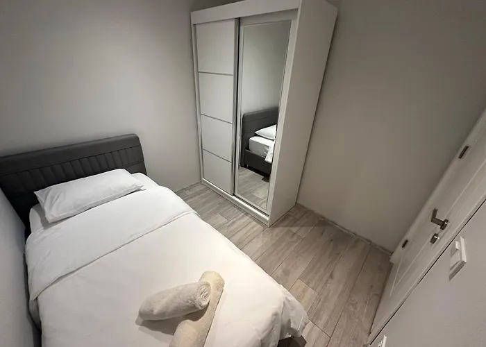 Апарт-отель Real Homes Lara Self Check-in 4*