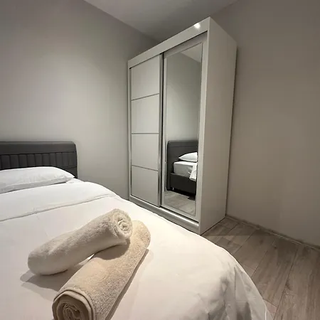 Real Homes Lara Self Check-in