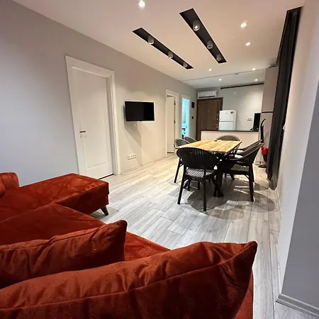 Real Homes Lara شقة فندقية