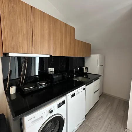 شقة فندقية Real Homes Lara 4*