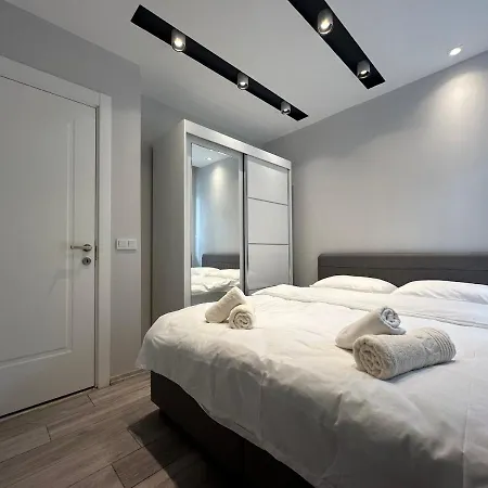 Hotel apartamentowy Real Homes Lara 4*